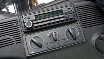 Radio with Bluetooth speakerphone 