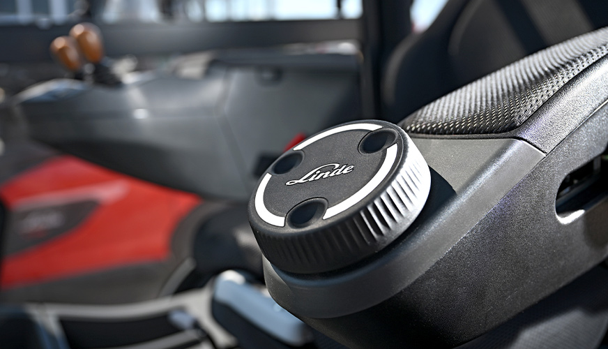 Linde Steer Control – ergonomic truck driving without a steering wheel