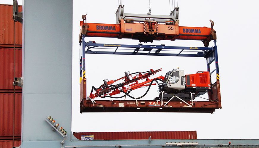 Port equipment moving oversized goods at ALC