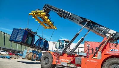 Hirtshals Stevedore chooses fairly new, used reach stacker