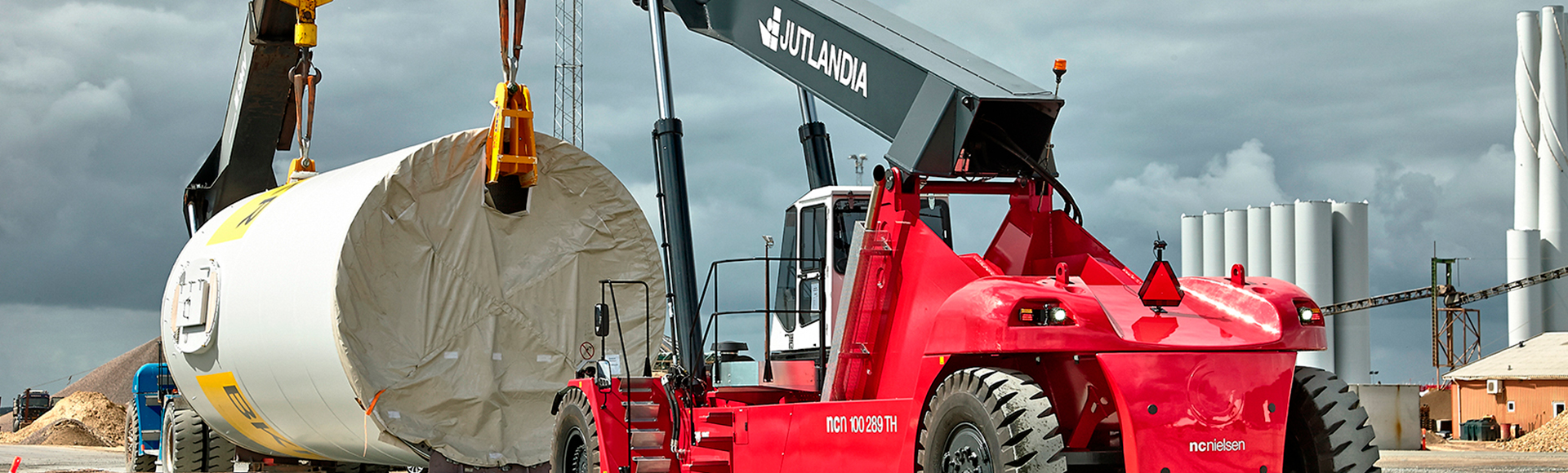 Reach stacker Heavy Duty